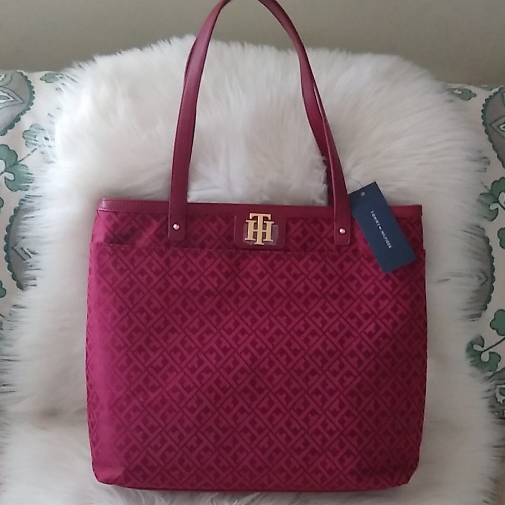 🆕 Tommy Hilfirger Large signature tote bag💗